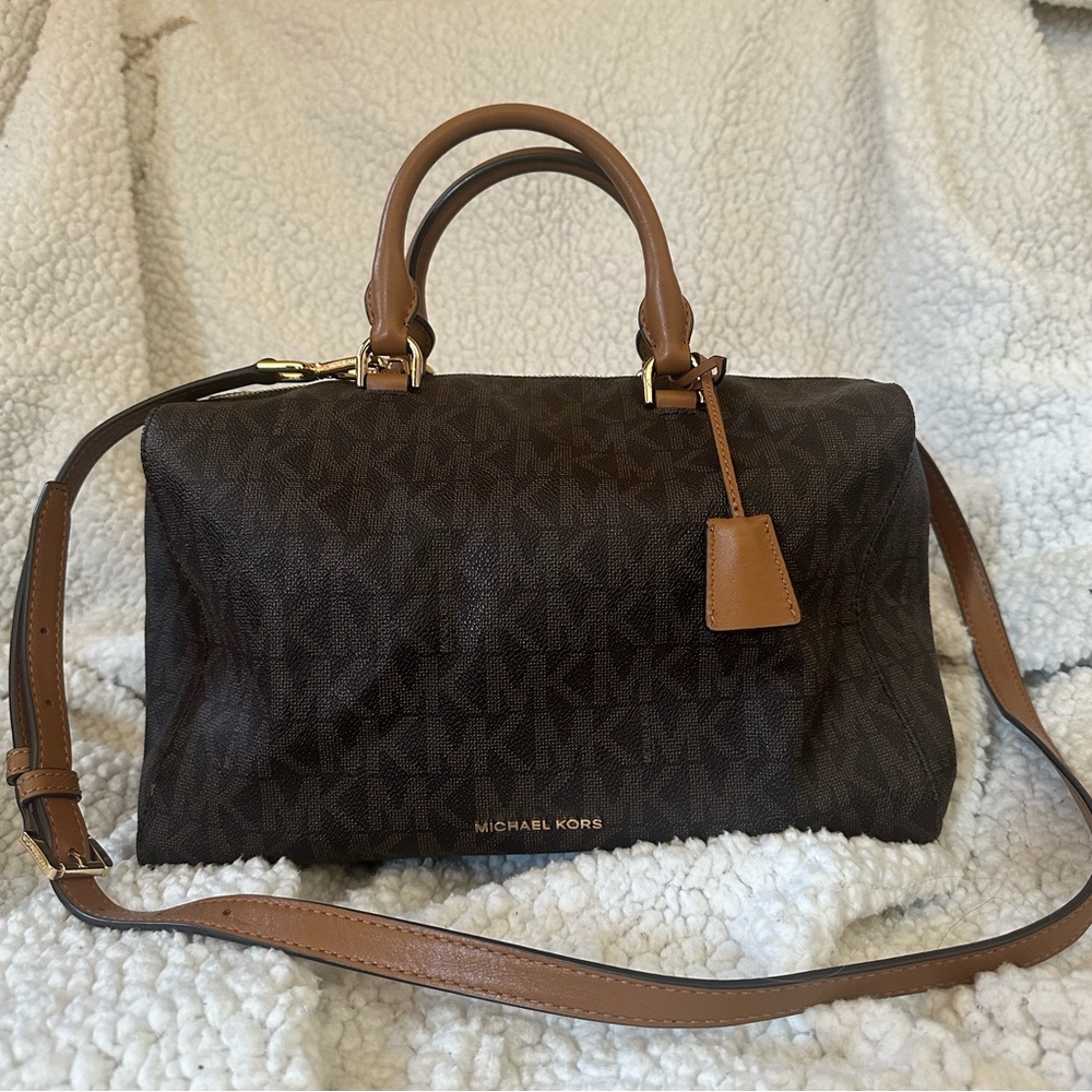 NWOT Michael Kors Monogram Satchel + Matching Wristlet